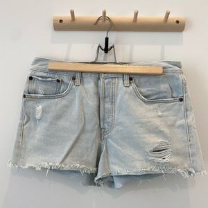 Levi distressed jean shorts size 30